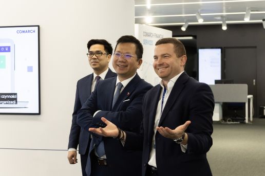 A Warm Welcome to the Vietnamese Ambassador and First Secretary at Comarch